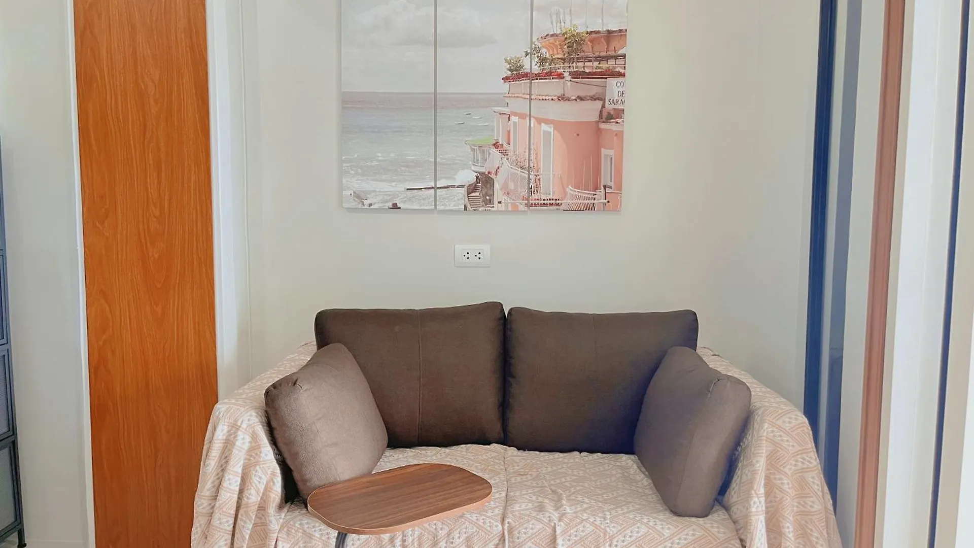 Panglao Luxury Sea View Condo, Pool, Cafe - Suite 519 Dauis Apartment