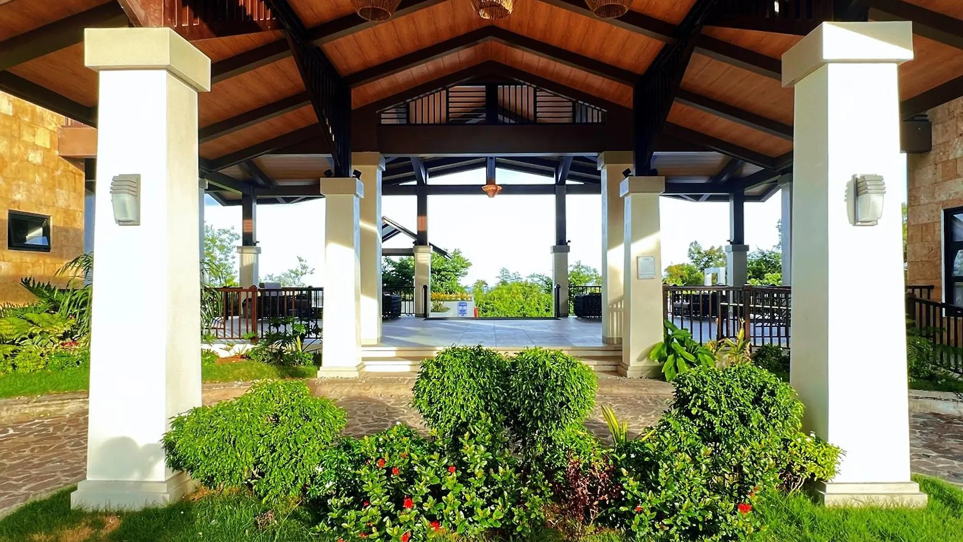 Panglao Luxury Sea View Condo, Pool, Cafe - Suite 519 Dauis Philippines