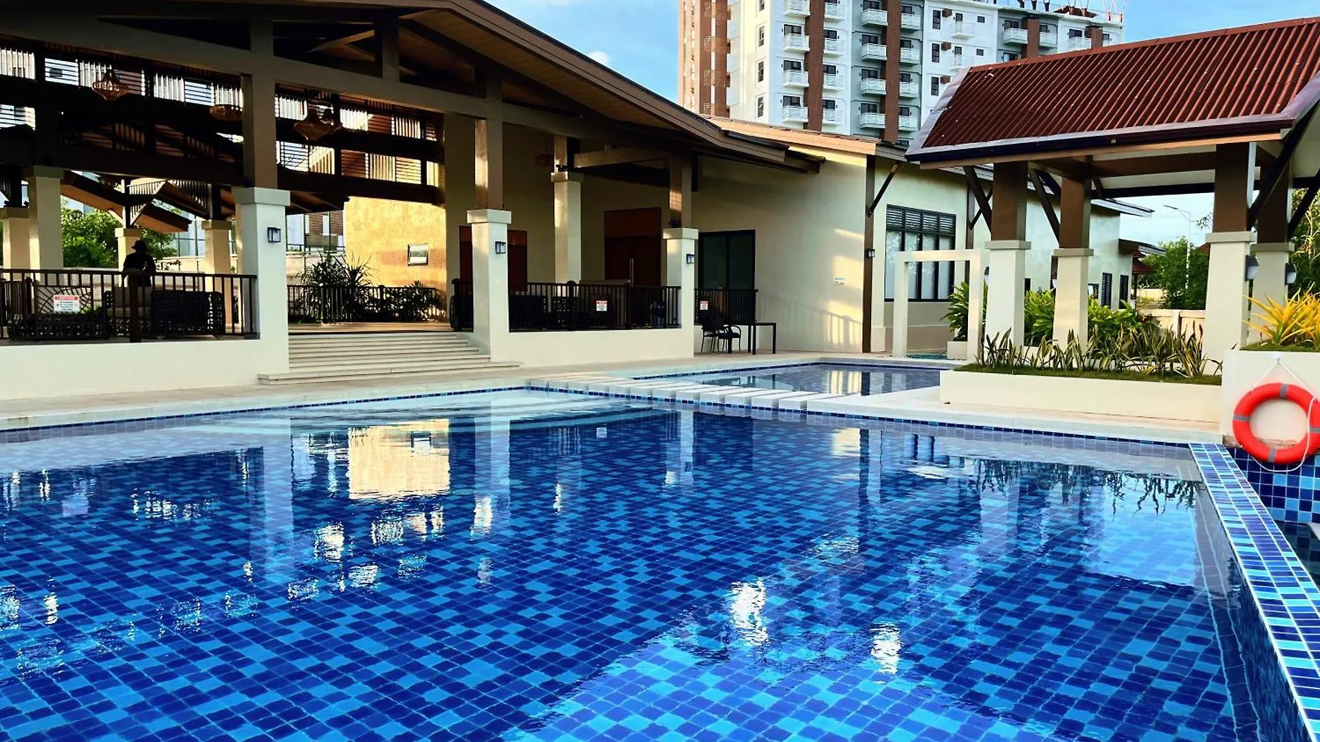 Panglao Luxury Sea View Condo, Pool, Cafe - Suite 519 Dauis Philippines